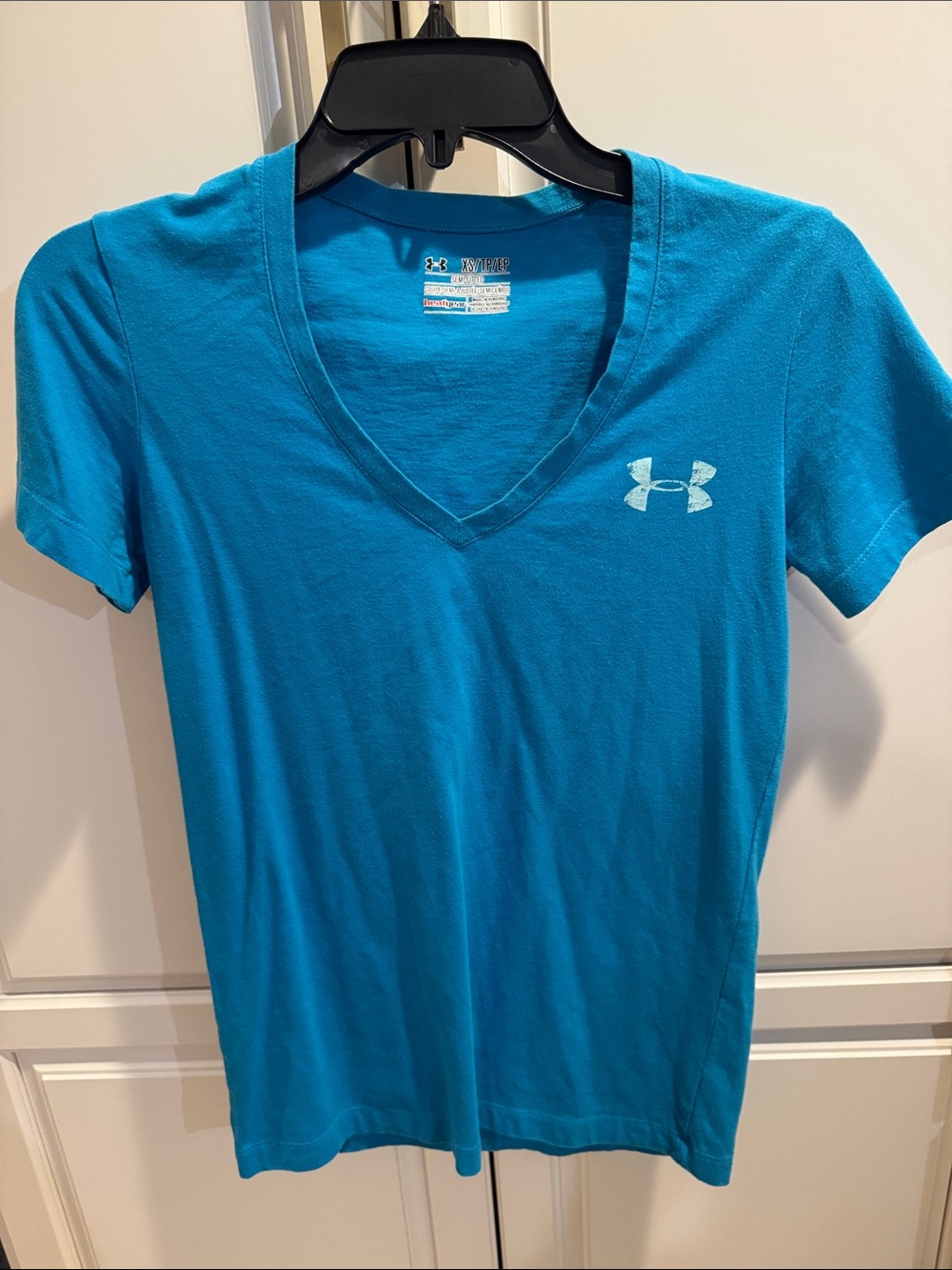 Under Armour Women’s V-Neck Tee - Teal Blue